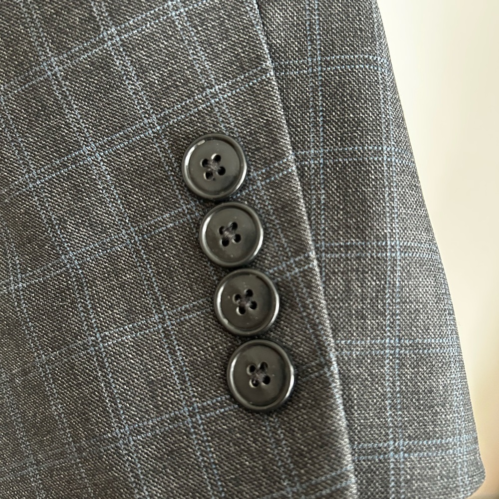 *Great Pre-Owned* Jos. A. Bank Trader’s Collection Checkered Jacket (100% Wool) - Picture 2 of 5